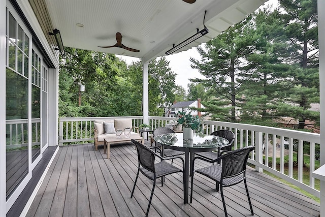 deck with ceiling fan