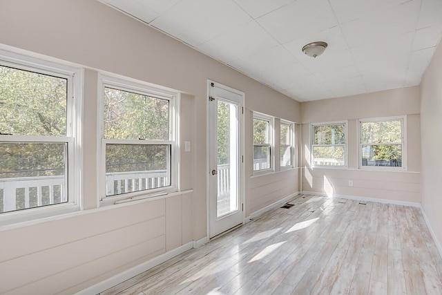 view of unfurnished sunroom