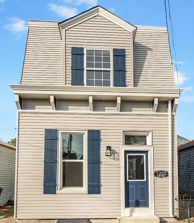 view of front of home