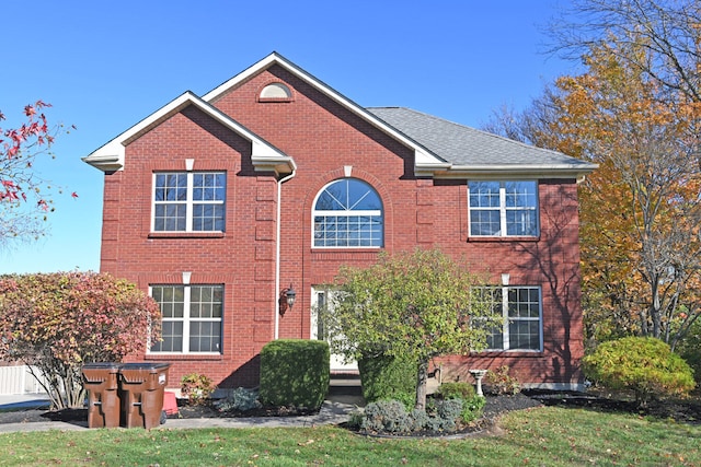 view of front of property with a front yard