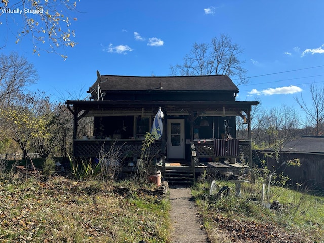 view of front of house featuring a porch