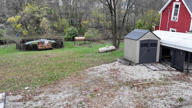 view of yard with a shed