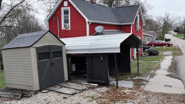 view of outbuilding