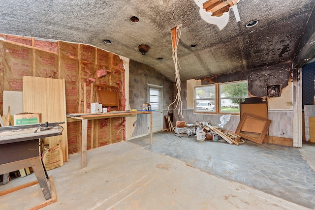 misc room featuring vaulted ceiling