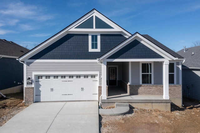 craftsman-style home with a porch