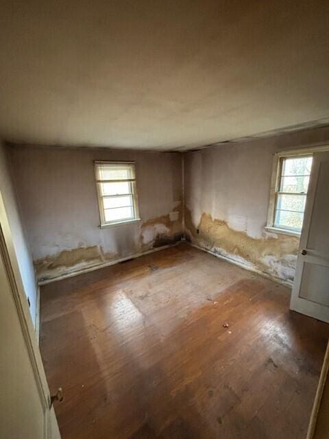4370 Oliver Rd, Independence, KY 41051 - unfurnished room featuring wood-type flooring
