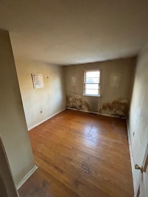 4370 Oliver Rd, Independence, KY 41051 - empty room featuring hardwood / wood-style flooring and baseboards