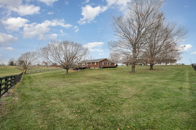 view of yard featuring a rural view