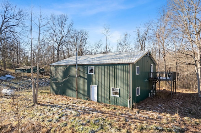 view of outdoor structure