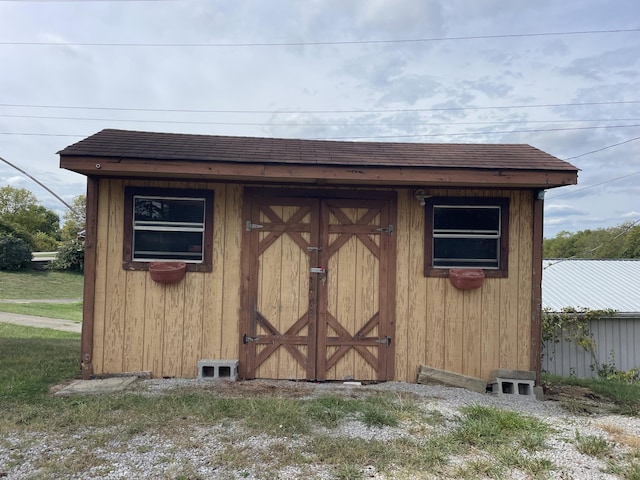 view of outbuilding