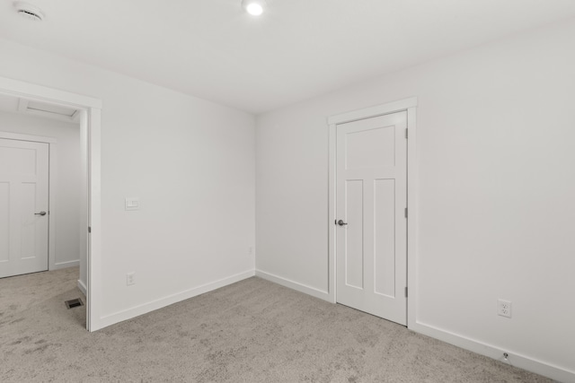 6566 Cannondale Dr, Burlington, KY 41005 - unfurnished room with carpet floors, baseboards, and a smoke detector