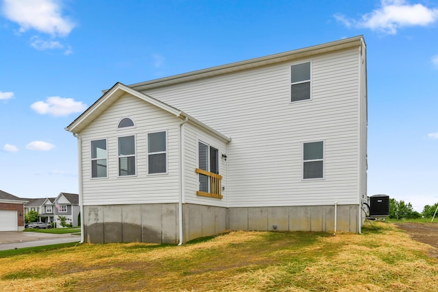 6566 Cannondale Dr, Burlington, KY 41005 - view of side of property with central AC and a yard
