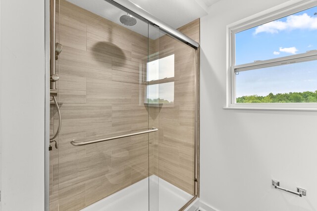 6566 Cannondale Dr, Burlington, KY 41005 - bathroom featuring a shower stall