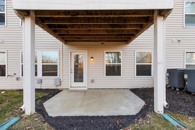 4212 Country Mill Rdg, Burlington, KY 41005 - property entrance with a patio and central AC