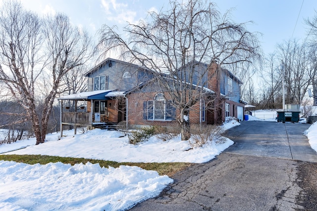 view of front of property featuring covered porch