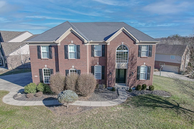 view of front of house with a front yard