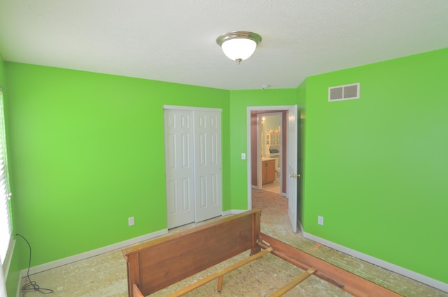 bedroom with a closet