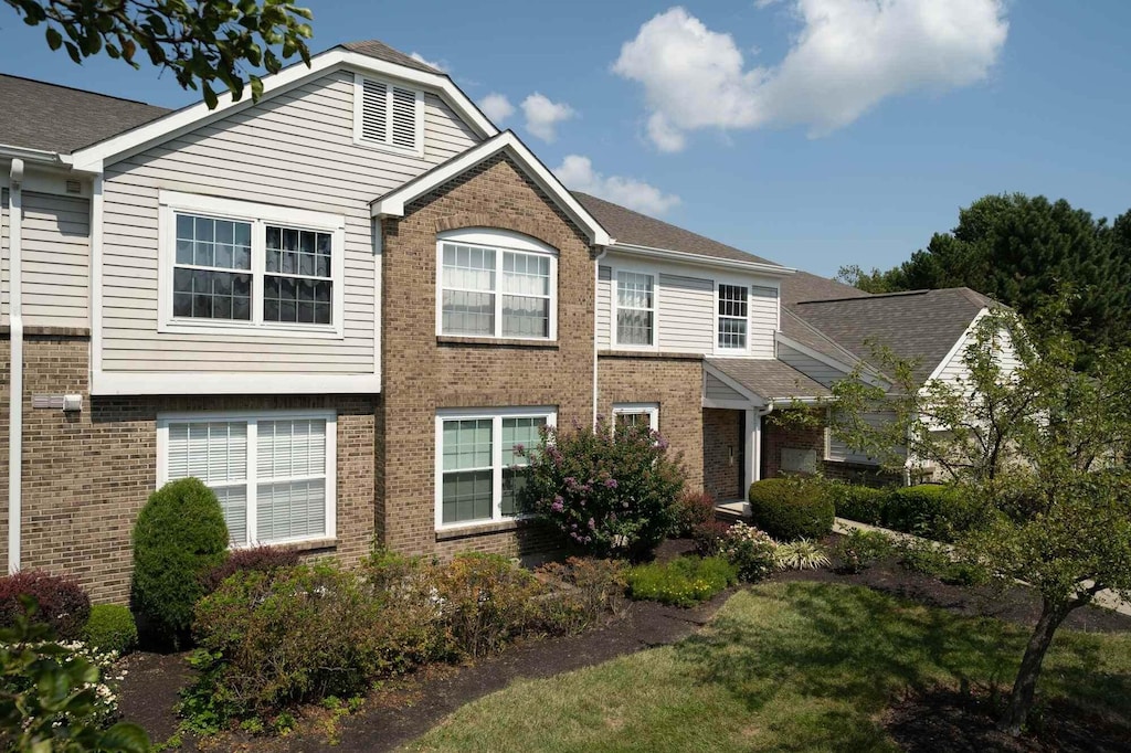 104 N Watchtower Dr Unit 103, Wilder, KY 41076 - photo 1
