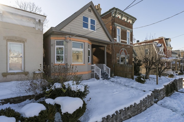 view of front of property