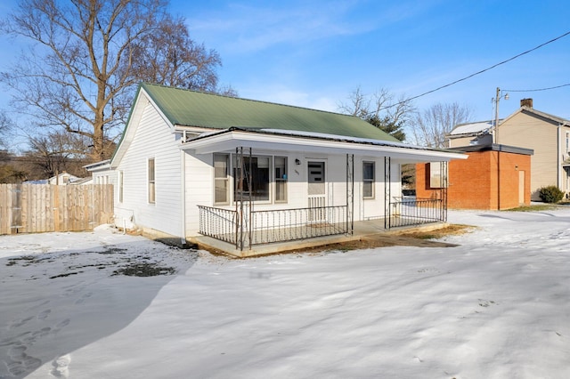 bungalow-style house featuring covered porch