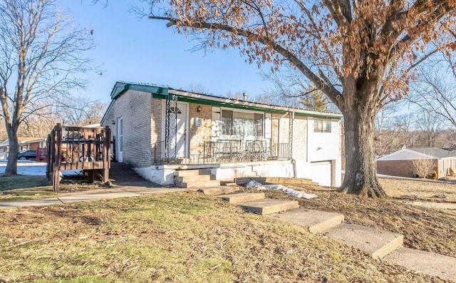 view of front of house featuring a porch