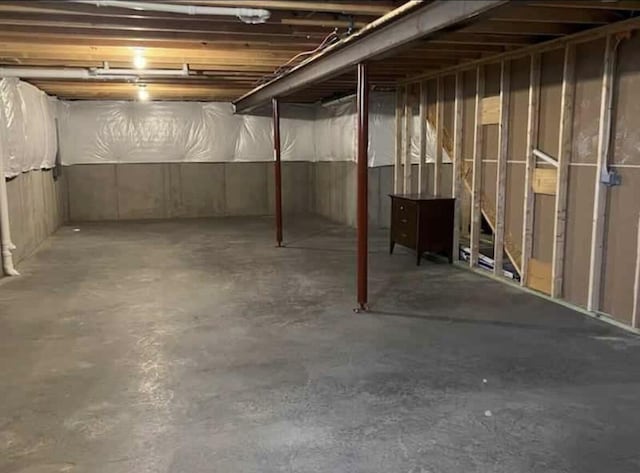 view of unfinished basement