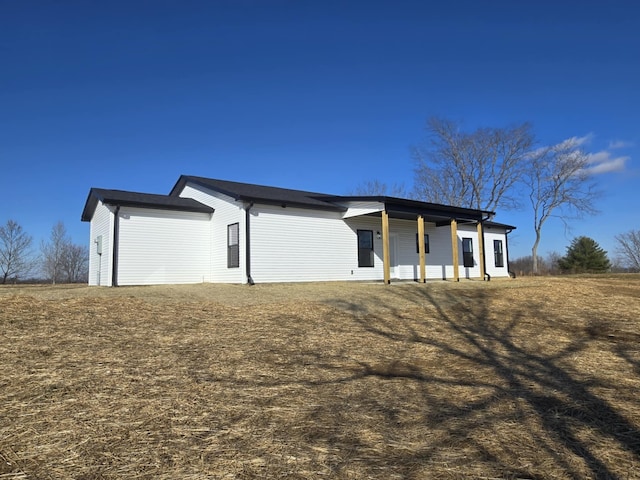 view of front of house featuring covered porch