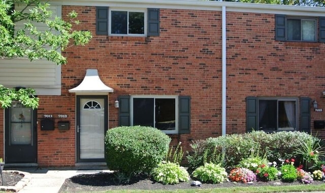 7013 Curtis Way Unit 7013, Florence, KY 41042 - view of front facade with brick siding