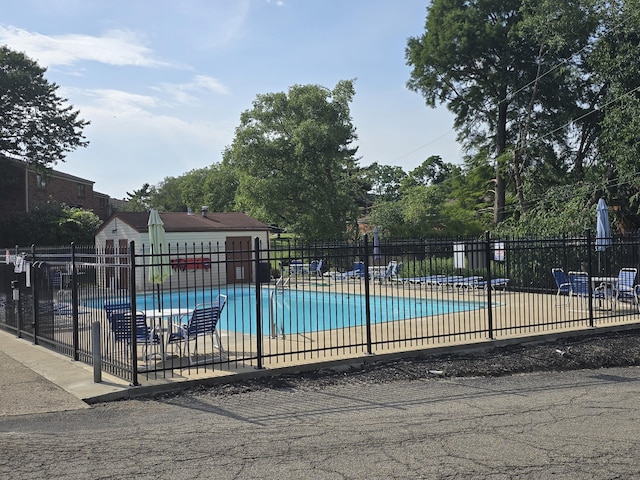 7013 Curtis Way Unit 7013, Florence, KY 41042 - community pool with a patio area