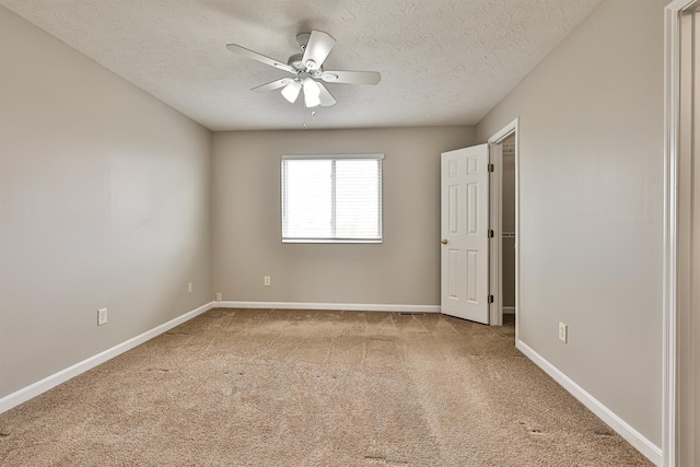 2041 Lafitte Ct, Union, KY 41091 - interior space featuring carpet, a textured ceiling, baseboards, and ceiling fan