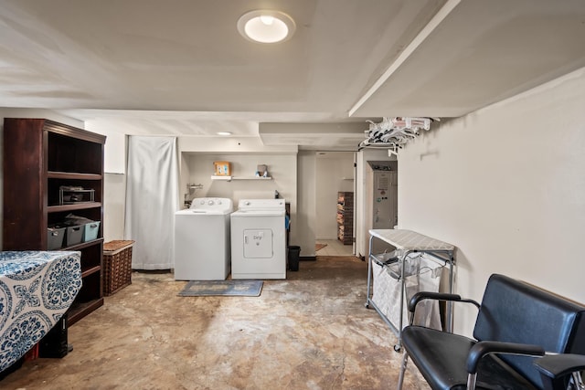 interior space featuring laundry area and washing machine and clothes dryer