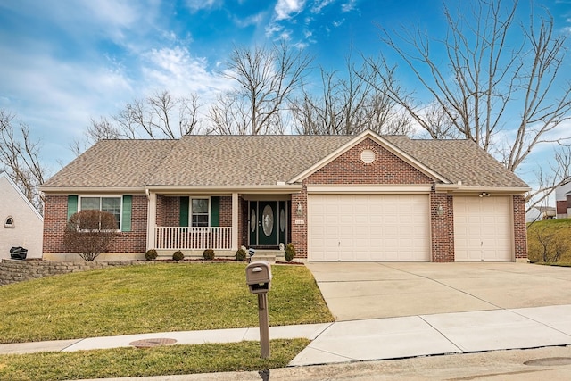 ranch-style home with roof with shingles, covered porch, an attached garage, a front yard, and driveway