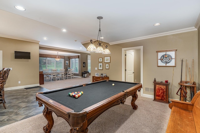 playroom with visible vents, recessed lighting, crown molding, and baseboards