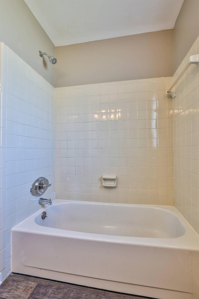 bathroom featuring shower / bathing tub combination