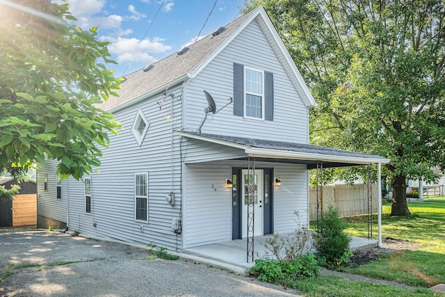 29 Race St, Dry Ridge, KY 41035 - view of front facade featuring covered porch and a shingled roof