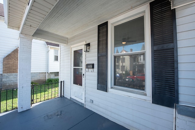 view of patio / terrace featuring covered porch