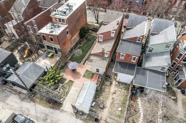 birds eye view of property featuring a residential view