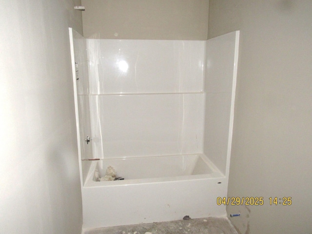 full bath with washtub / shower combination