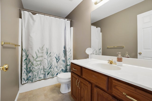 full bath featuring vanity, toilet, and shower / bathtub combination with curtain