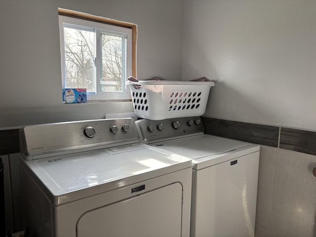 98 S Main St, Dry Ridge, KY 41035 - washroom featuring laundry area and washer and dryer