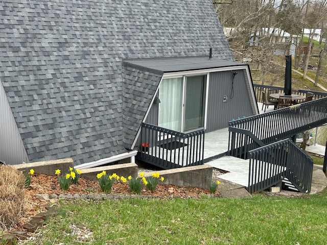 540 Summer Dr, Williamstown, KY 41097 - property entrance with a deck and roof with shingles