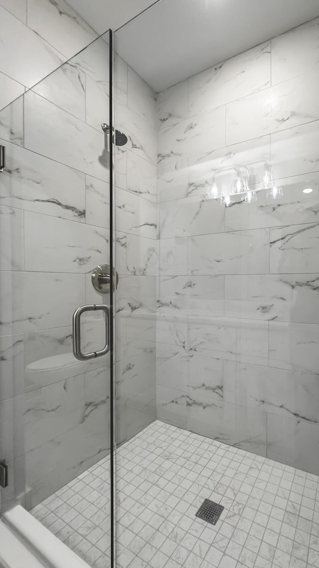 739 Manhattan Blvd Unit 103, Dayton, KY 41074 - full bath featuring a shower stall