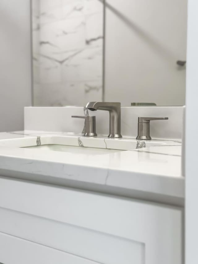 739 Manhattan Blvd Unit 103, Dayton, KY 41074 - bathroom featuring vanity