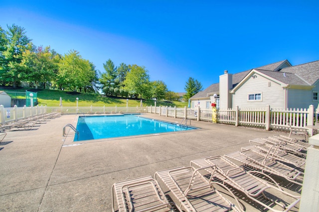 7370 Centrecrest Ln Unit E, Florence, KY 41042 - community pool featuring a patio