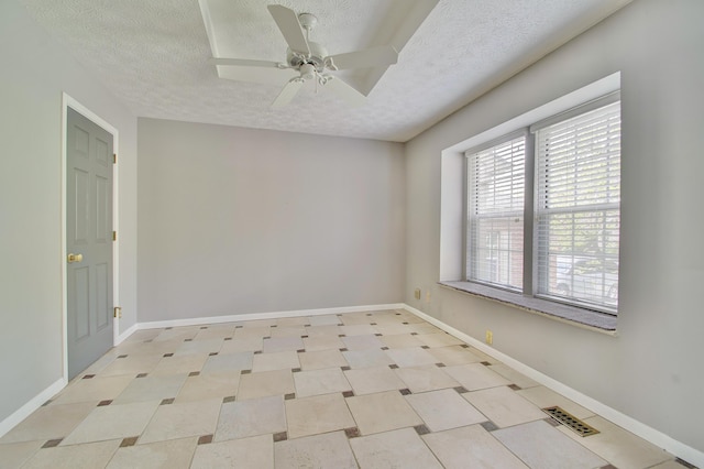 2141 Tantallon Dr, Fort Mitchell, KY 41017 - unfurnished room with baseboards, a textured ceiling, visible vents, and ceiling fan
