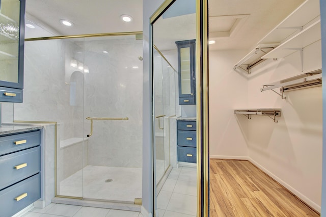 2141 Tantallon Dr, Fort Mitchell, KY 41017 - full bath featuring vanity, a shower stall, recessed lighting, and a walk in closet