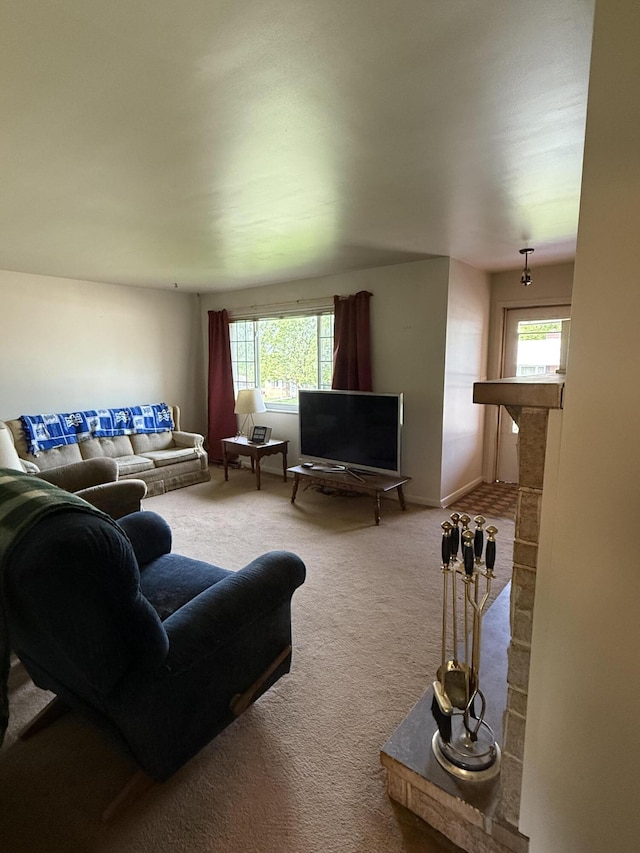 143 Capri Dr, Fort Thomas, KY 41075 - living area featuring carpet flooring and baseboards