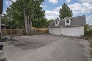 224 Wallace Ave, Covington, KY 41014 - detached garage with driveway and fence