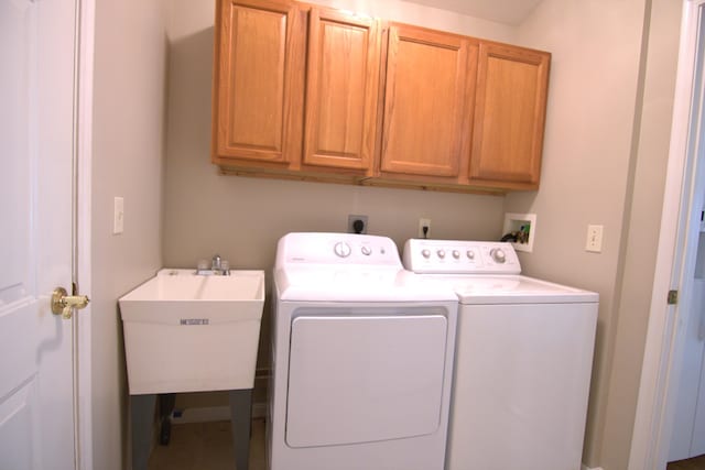 2647 Saint Charles Cir, Union, KY 41091 - laundry room with cabinet space and washing machine and clothes dryer