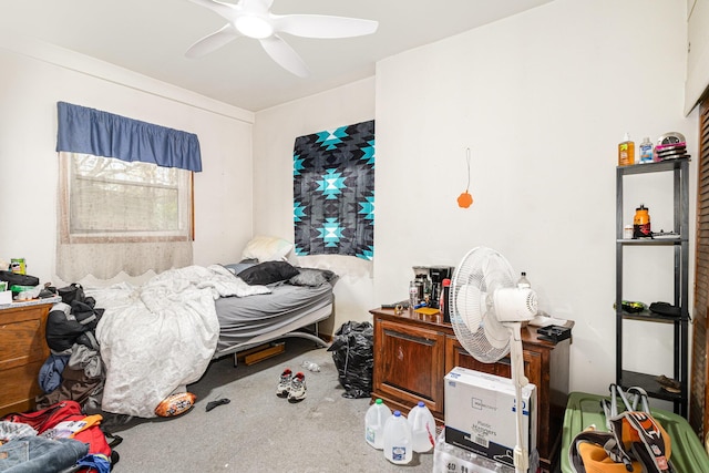 25 High St, Newport, KY 41071 - bedroom featuring carpet flooring and ceiling fan